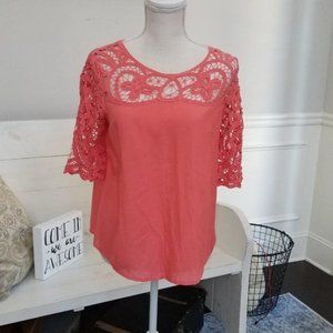 Esley Coral Top Elbow Length Lace Sleeves Size Large